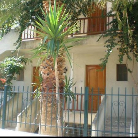 Ilios Apartments Poros Town Luaran gambar
